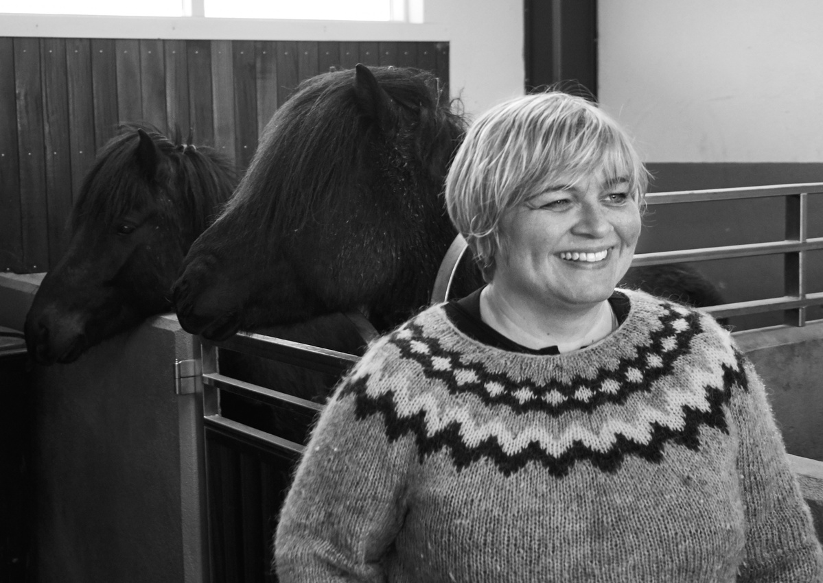 "Ég og Margrét, dóttir mín, erum meira stuðningskonur, sjáum um veitingar og má segja að við séum skemmtanastjórar í hesthúsinu. það er afslappandi og gott að kíkja í hesthús að loknum vinnudegi.