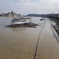 The flooded quays.

© Stefan Gonzalevski