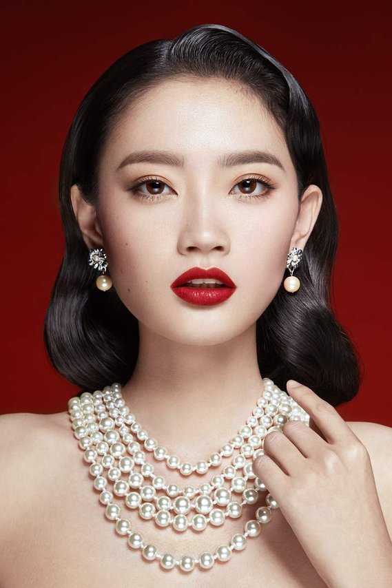 Makeup: Jintian Yang Retouch: Whitney Minthorn, red lips, Beijing, China