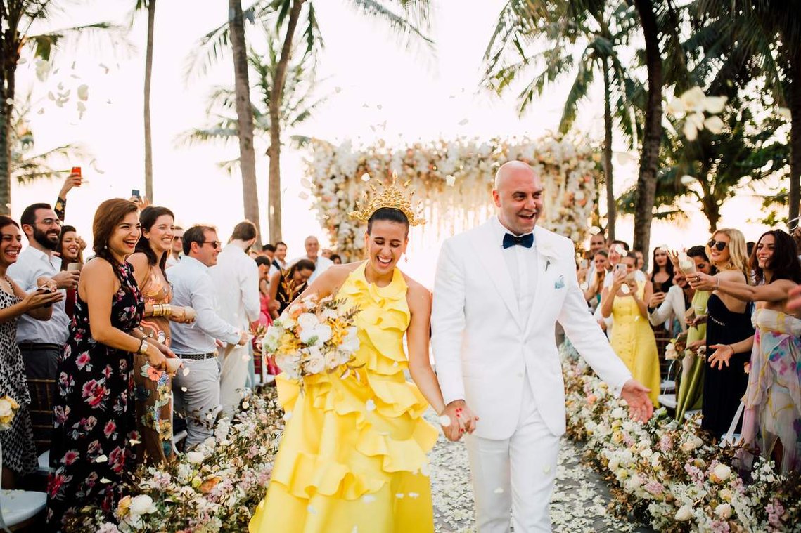 Wedding beach style by Phuket photographer, Khaolak photographer, Krabi Photographer,Phiphi photographer, Thailand photographer, Wedding photographer, Samui photographer, Wedding Phuket,couple photographer , Family photographer, Kid photographer