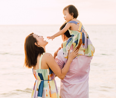 Family photo shooting on the beach at  Phuket with Phuket photographer, Phuket professional photographer service - Khaolak photographer-Krabi photographer - Koh Yao photographer - Samui photographer