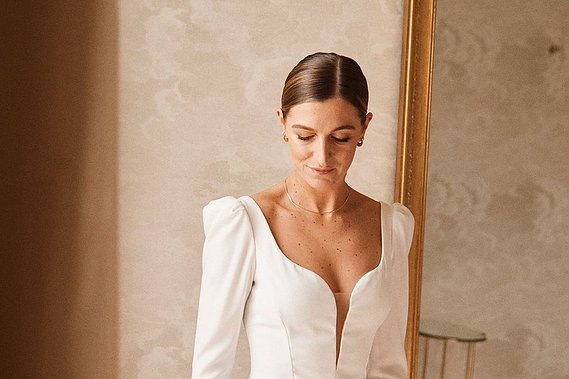 Brighton Wedding Makeup, Brighton Bridal Makeup, Findon Place Wedding, Sleek Wedding Hair, Sussex Wedding Hair, Sussex Wedding Makeup, Minimal Wedding Makeup, London Wedding Makeup, Modern Bridal Makeup