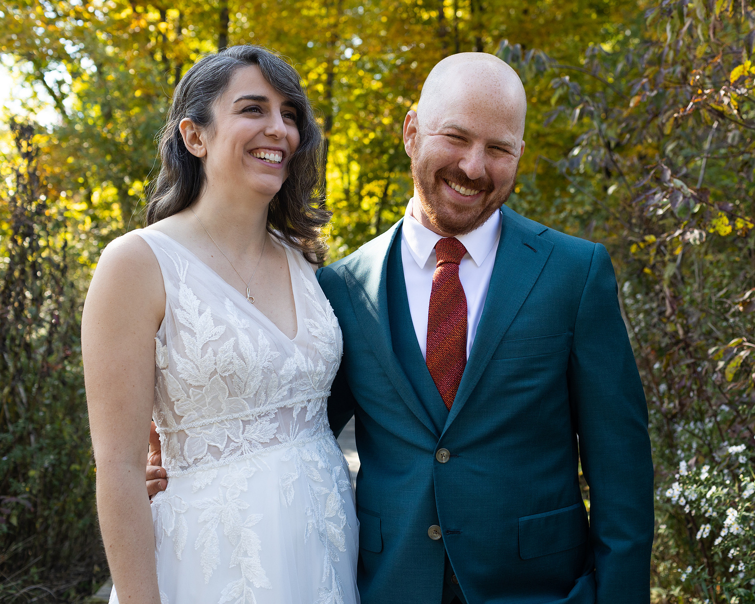 Bride and groom portraits. Blooming Hill Farm. Wedding photojournalism
