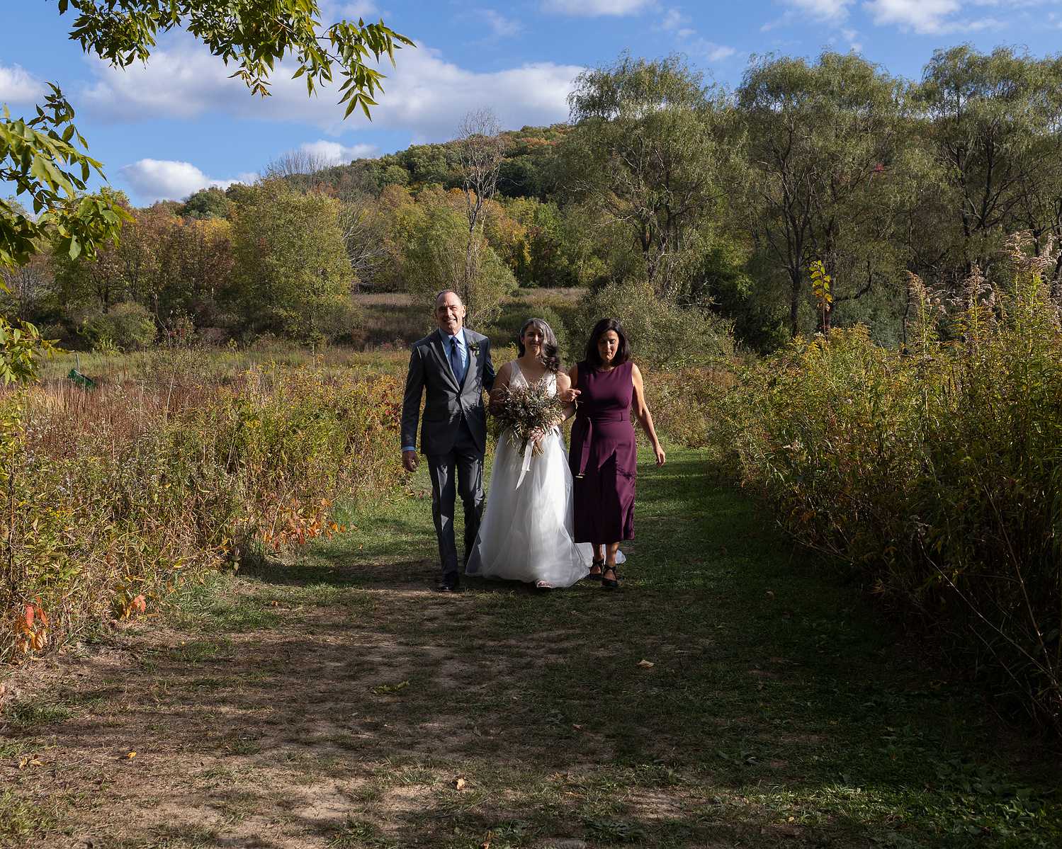 Blooming Hill Farm. Wedding photojournalism.