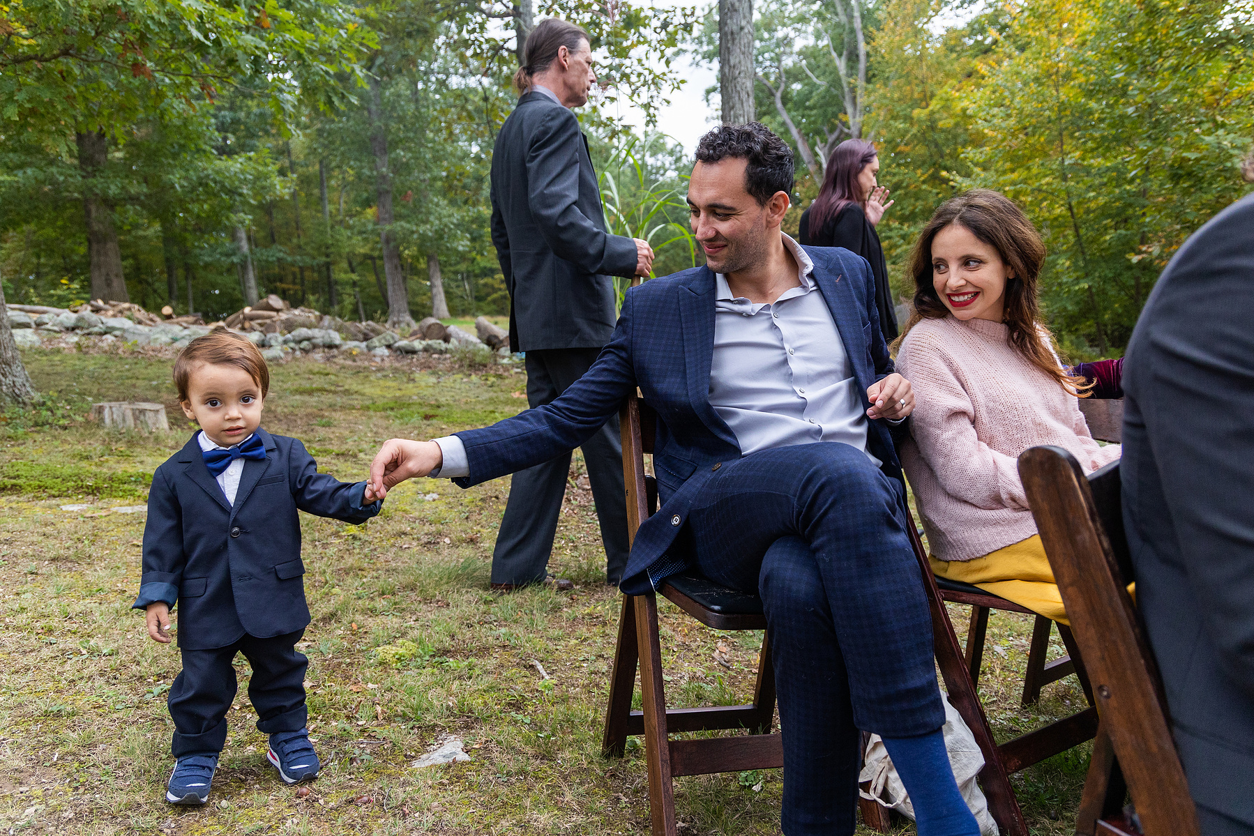 Backyard wedding in new paltz, ny. Wedding photojournalism. Corey Torpie Photography. 