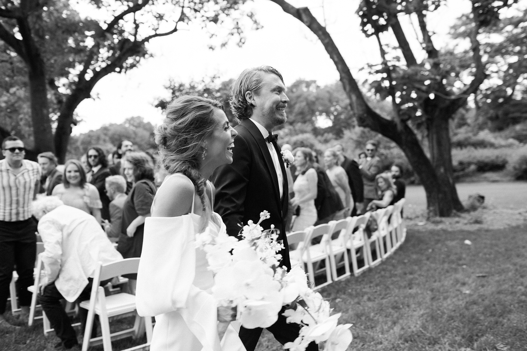 Brooklyn botanical gardens summer wedding ceremony. Corey Torpie Wedding Photojournalism.