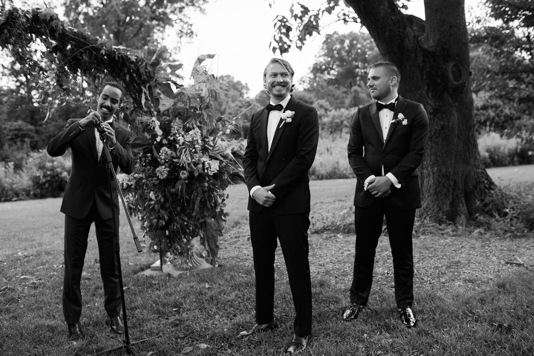 Brooklyn botanical gardens summer wedding ceremony. Corey Torpie Wedding Photojournalism.