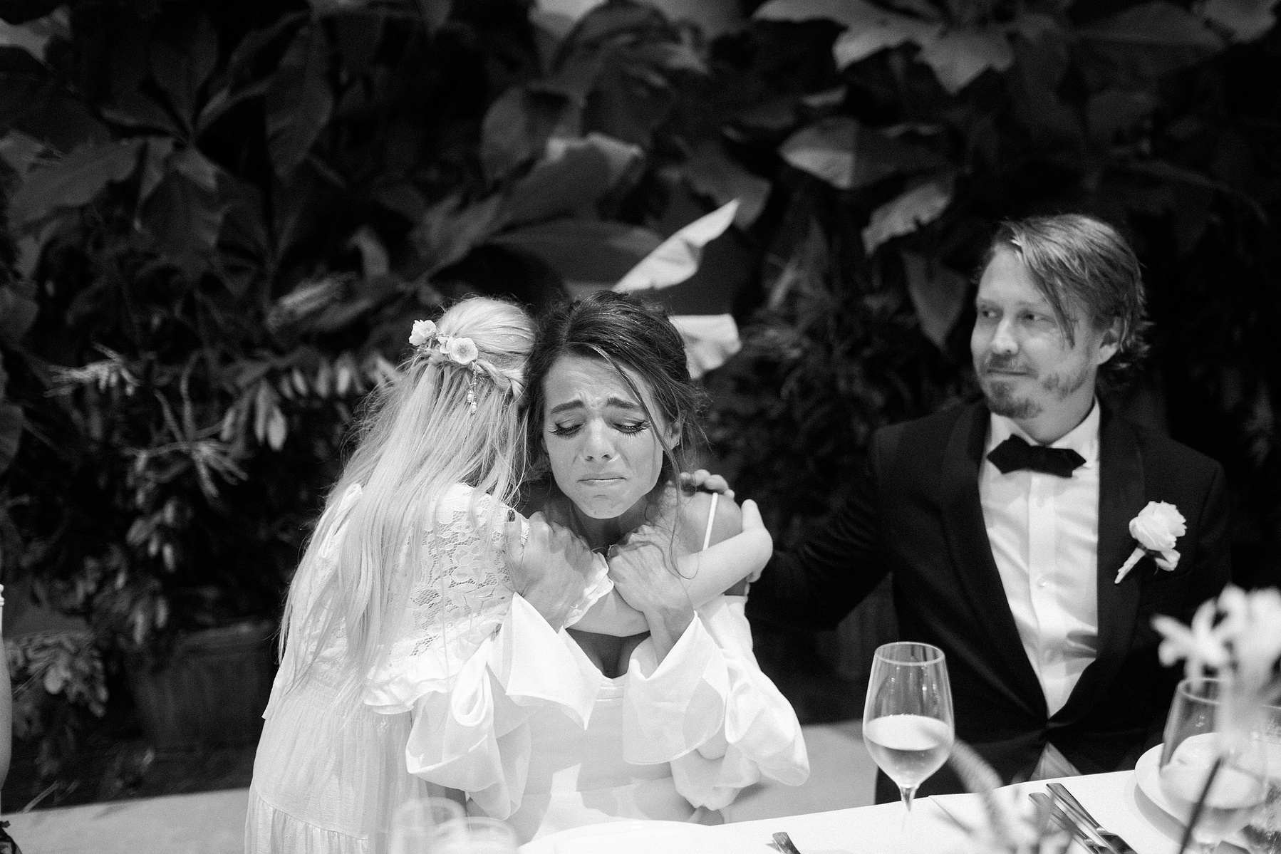 Brooklyn botanical gardens summer wedding reception. Corey Torpie Wedding Photojournalism.