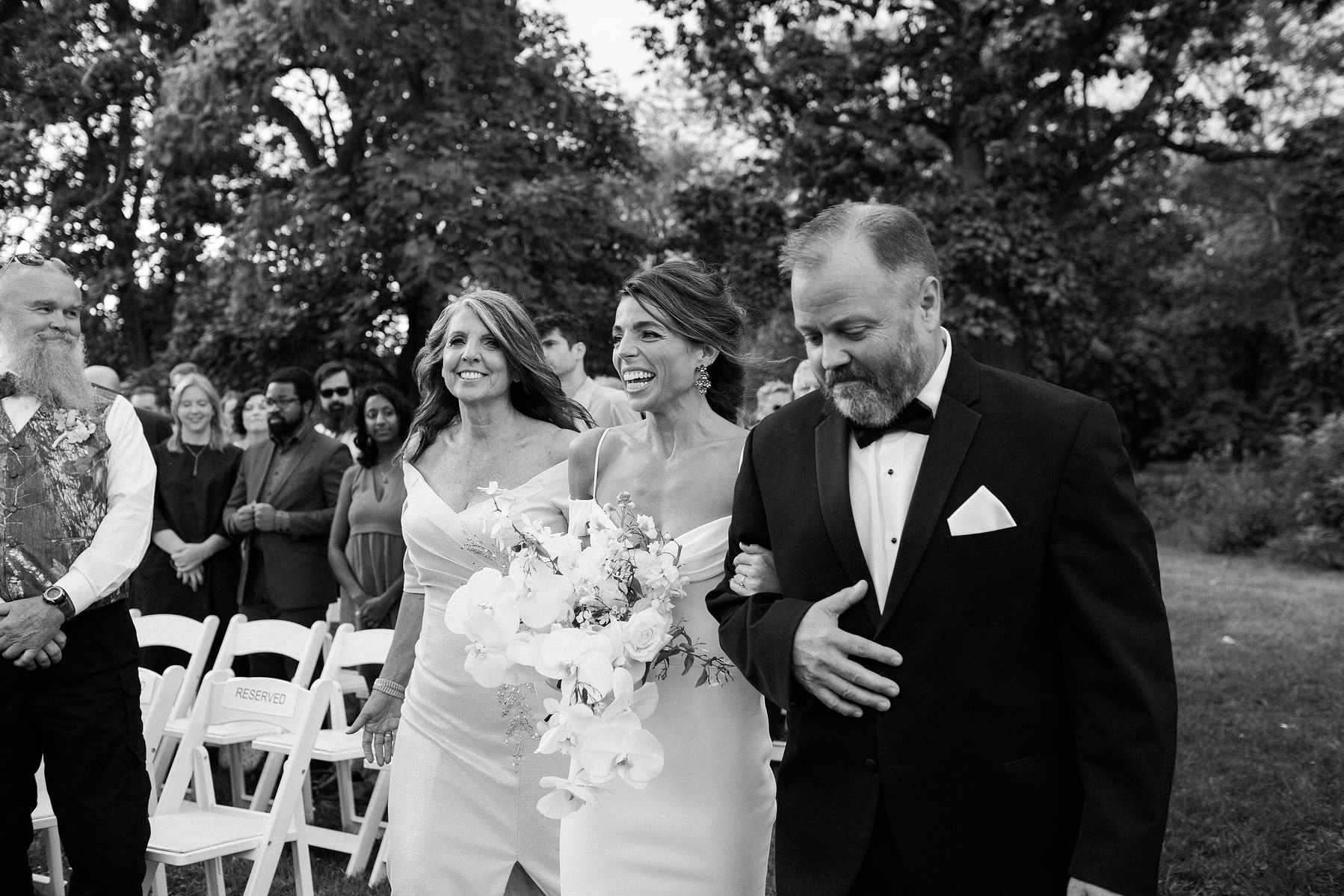 Brooklyn botanical gardens summer wedding ceremony. Corey Torpie Wedding Photojournalism.