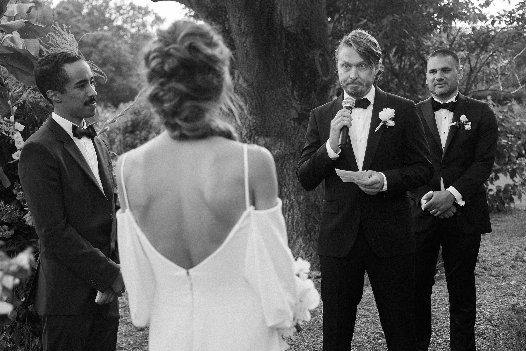 Brooklyn botanical gardens summer wedding ceremony. Corey Torpie Wedding Photojournalism.