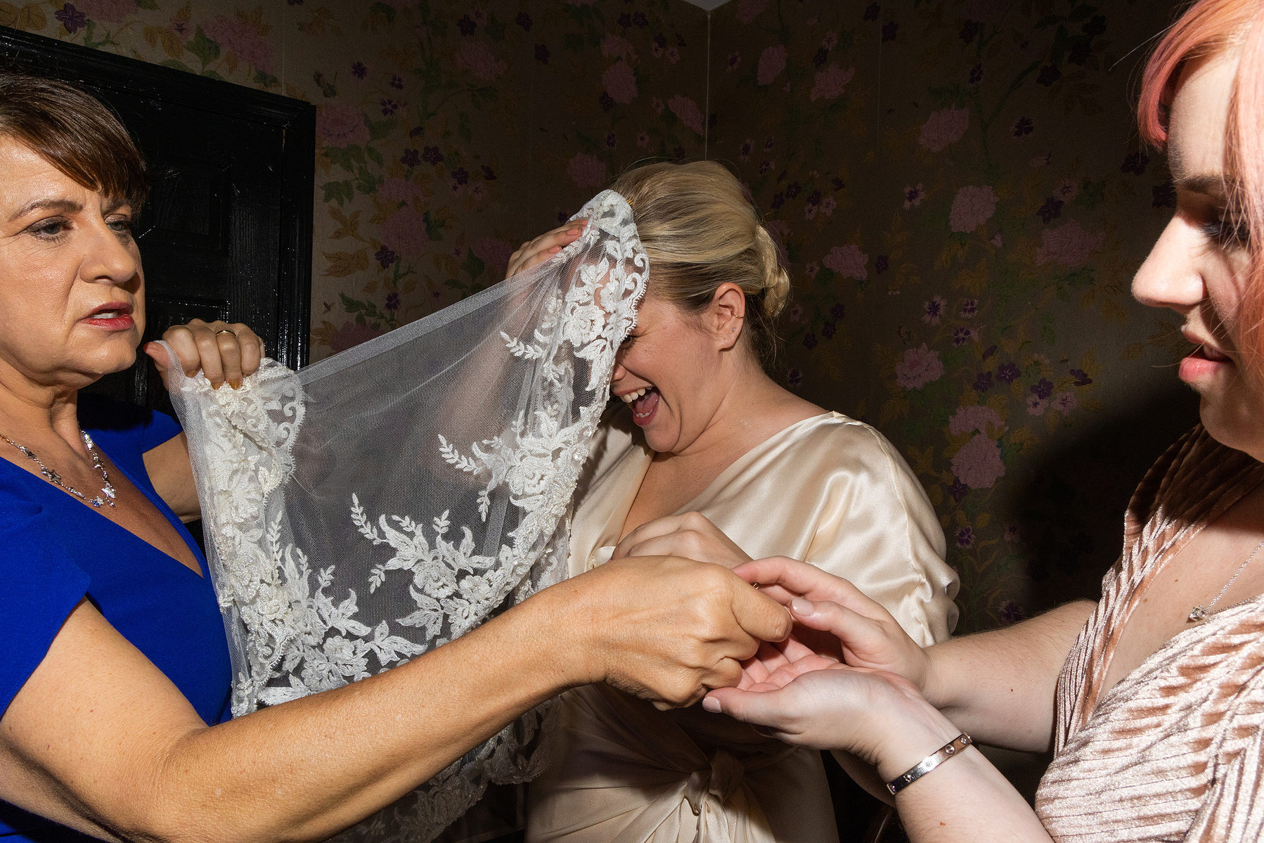 Wedding Photojournalism. Late Summer Wedding at The Castle in Redhook Brooklyn