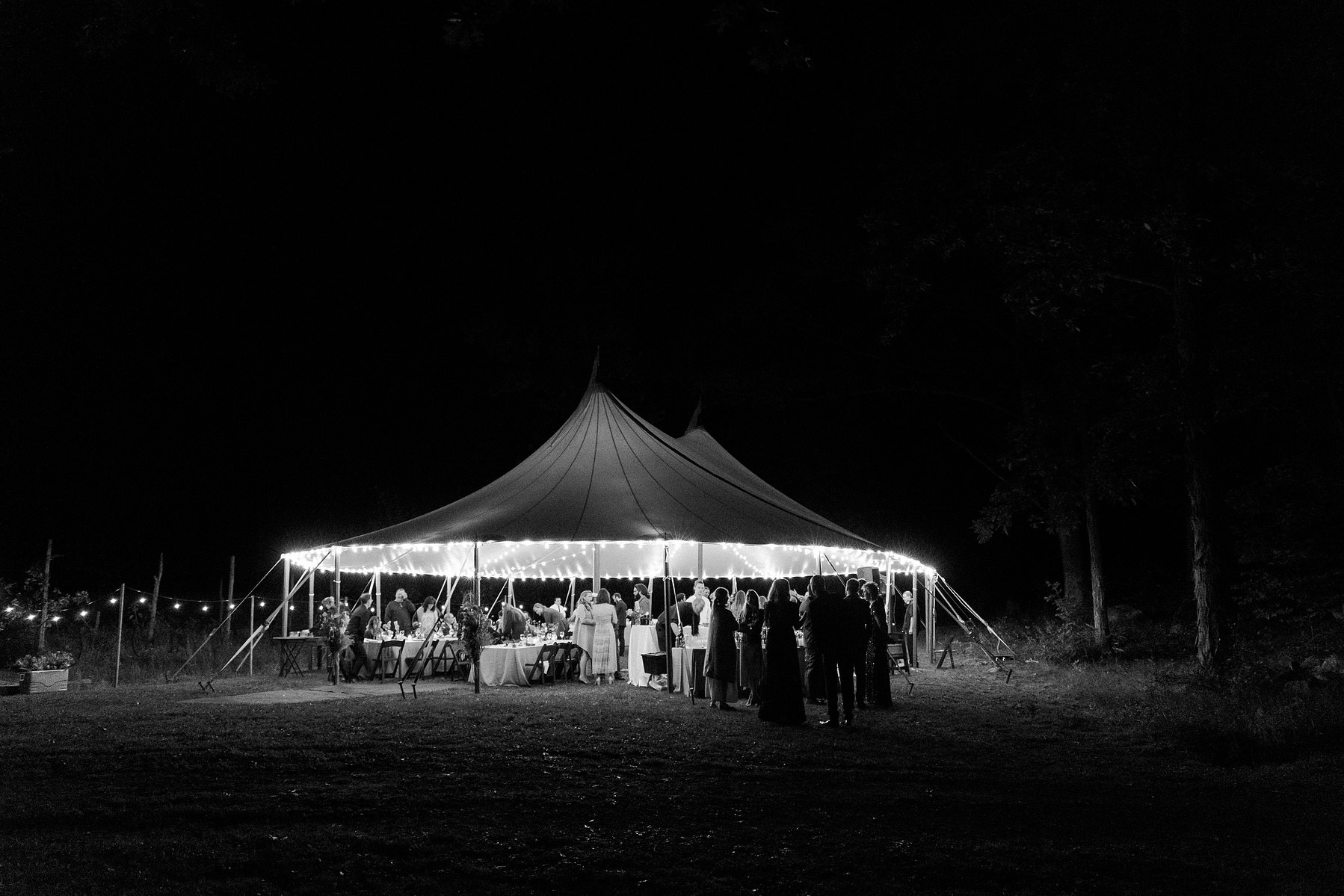Backyard wedding in New Paltz, NY. Wedding photojournalism. Corey Torpie Photography. 