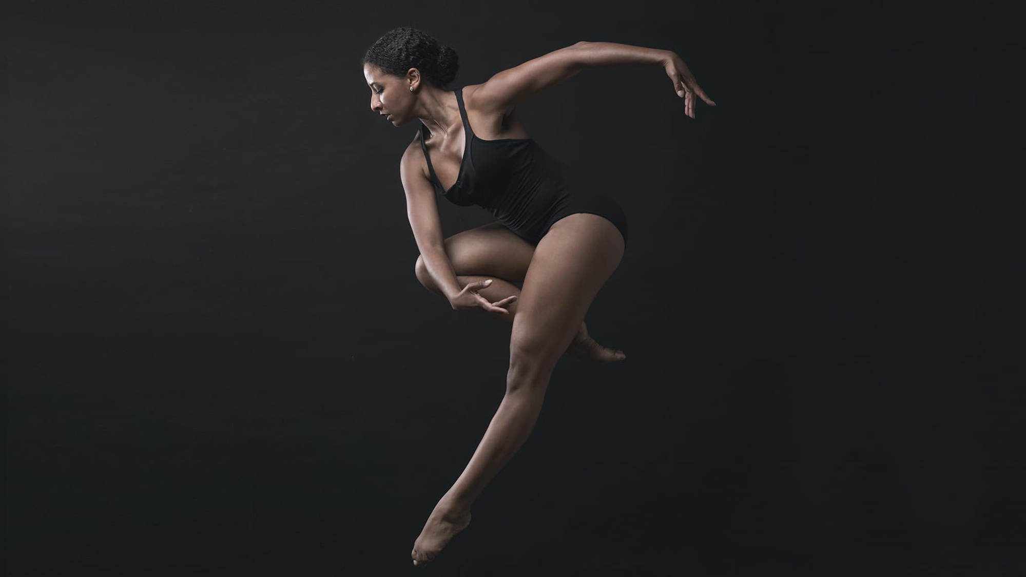 Amélia Lamanque - Black Ballerina jumps in black tights