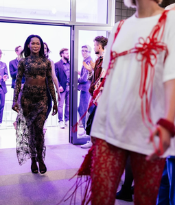 JAW STUDIO 3D printed fashion and jewelry featured in the Gläserne 3D Fabrik opening fashion show. Presented by Rapidobject x Gläserne 3D Fabrik in Leipzig, Germany.