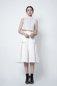 ALEXIS WALSH, ALEXIS WALSH NYC, photo shoot, minimal, minimalism, gold, white, mesh, Jute Magazine, designer, fashion, design, editorial, webitorial, fashion shoot, young designer, new york city, new york based, handcraft, handsewn, sewn by hand, NYC