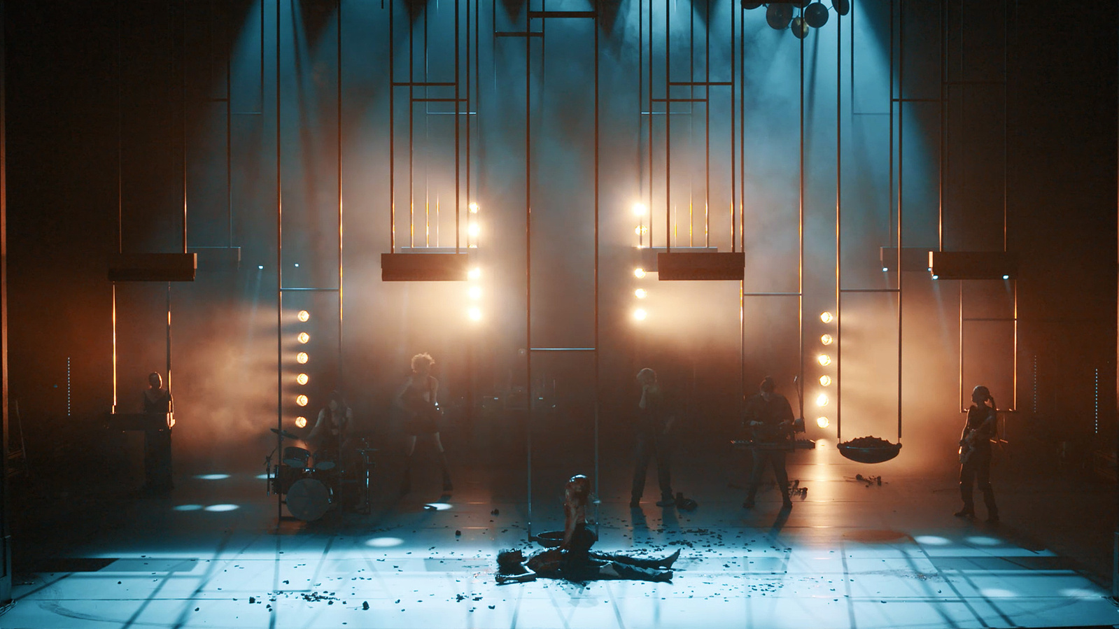 Jesse Mensah and Ilke Paddenburg in Penthesilea directed by Eline Arbo for ITA.