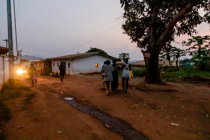 Bernadette, Mireille and Martine walking together towards the closest taxi station after the workshop.