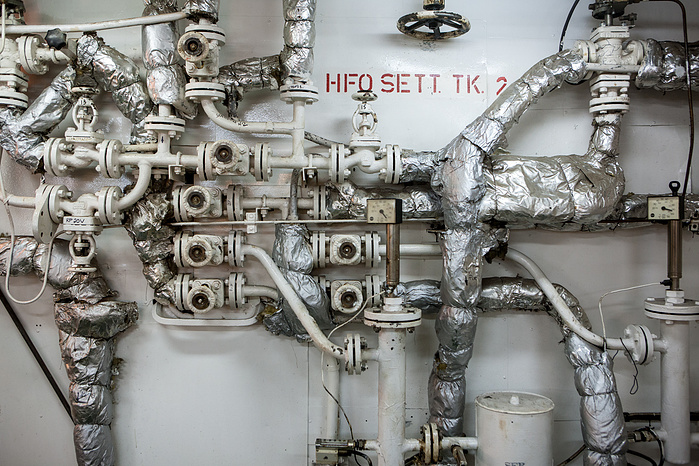 bulk cargo, break bulk and containers. Through the multipurpose service, ports along the west coast of South America are connected. Engine of vessel.