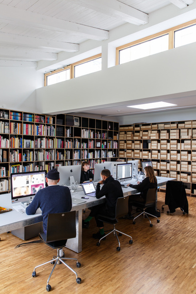 ALTE SCHLOSSEREI  or  OLD LOCKSMITH SHOP is an architecture project by ALAS Architects in Berlin. The space is a house and working studio for designers and artists. These are architecture photographs of the interior and exterior of the building. 