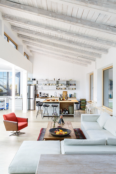 ALTE SCHLOSSEREI  or  OLD LOCKSMITH SHOP is an architecture project by ALAS Architects in Berlin. The space is a house and working studio for designers and artists. These are architecture photographs of the interior and exterior of the building. 