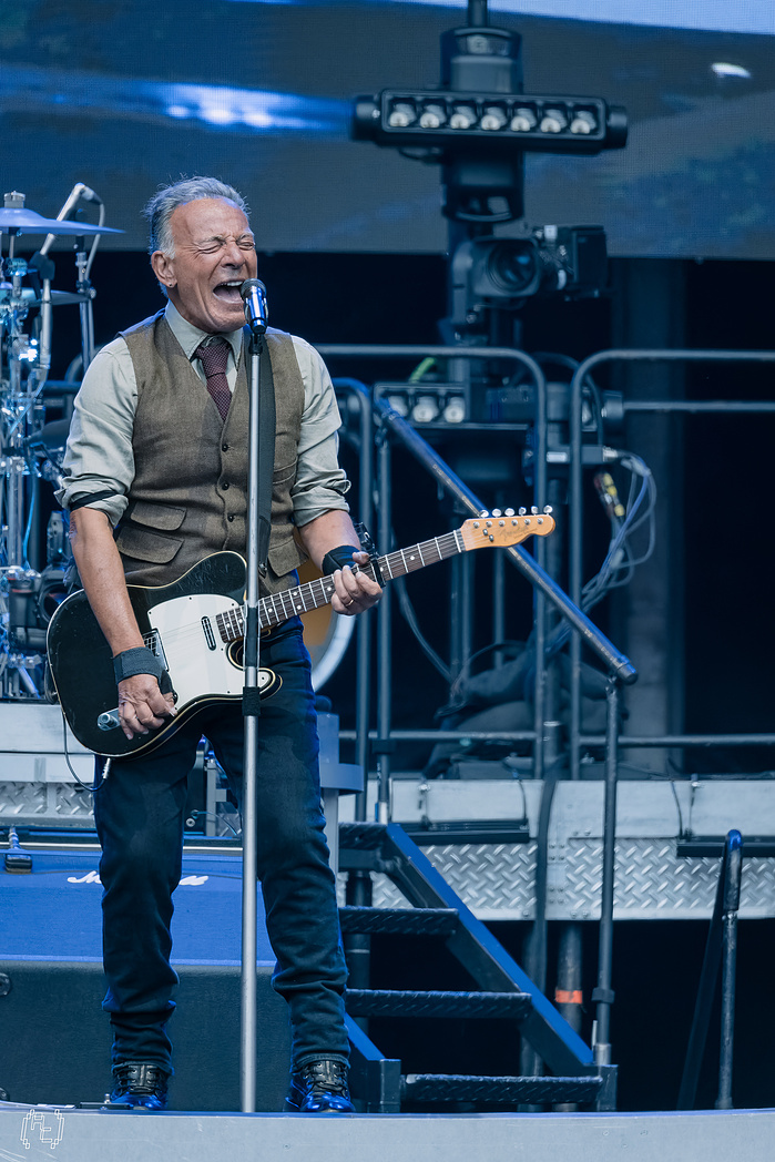 Bruce Springsteen & the E Street Band live at Anfield, Liverpool. 04/06/2025
