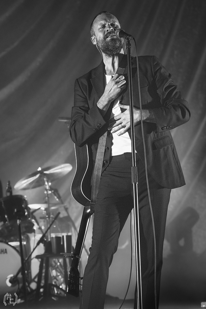 Father John Misty brings his latest album, 20th Century alive at Manchester’s o2 Apollo.