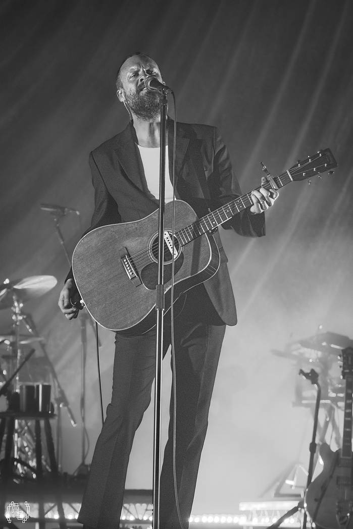 Father John Misty brings his latest album, 20th Century alive at Manchester’s o2 Apollo.