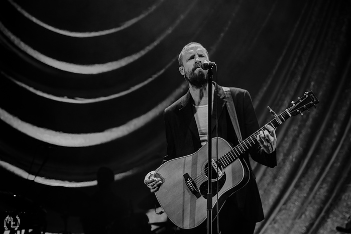 Father John Misty brings his latest album, 20th Century alive at Manchester’s o2 Apollo.