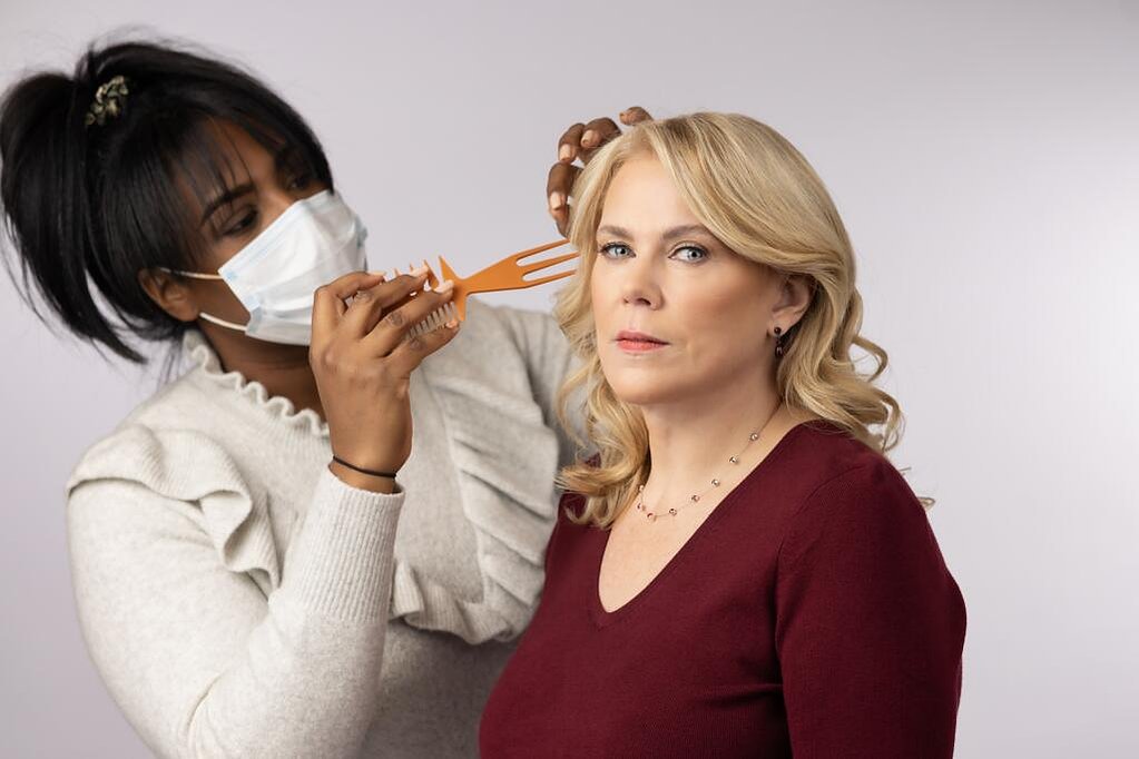 RALEIGH MAKEUP ARTIST HAIR STYLIST BEST INTERNATIONAL GLOBAL PUBLISHED FIVE STAR BRIDAL BTS BEHIND THE SCENES TRAVEL EXCLUSIVE PRIVATE PERSONAL PROFESSIONAL COMMERCIAL BUSINESS HEADSHOTS FASHION MAKEUP ARTIST 