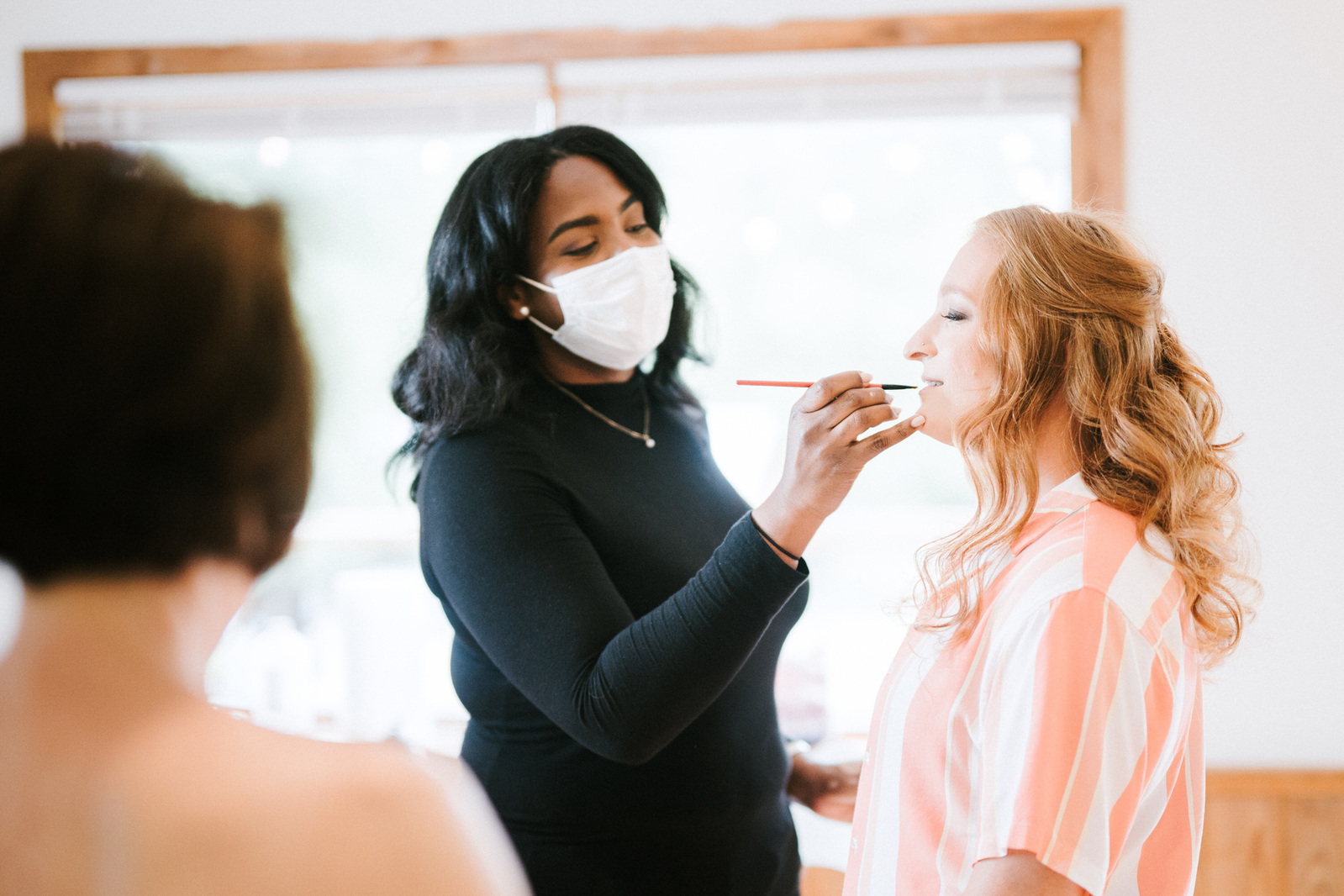 RALEIGH MAKEUP ARTIST HAIR STYLIST BEST INTERNATIONAL GLOBAL PUBLISHED FIVE STAR BRIDAL BTS BEHIND THE SCENES TRAVEL EXCLUSIVE PRIVATE PERSONAL PROFESSIONAL COMMERCIAL BUSINESS HEADSHOTS FASHION MAKEUP ARTIST 