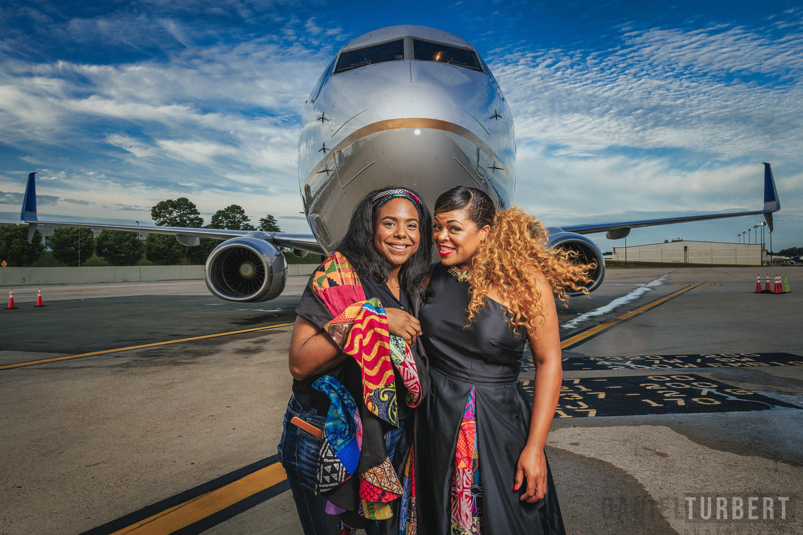 RDU AIRPORT RALEIGH MAKEUP ARTIST HAIR STYLIST BEST INTERNATIONAL GLOBAL PUBLISHED FIVE STAR BRIDAL BTS BEHIND THE SCENES TRAVEL EXCLUSIVE PRIVATE PERSONAL PROFESSIONAL 