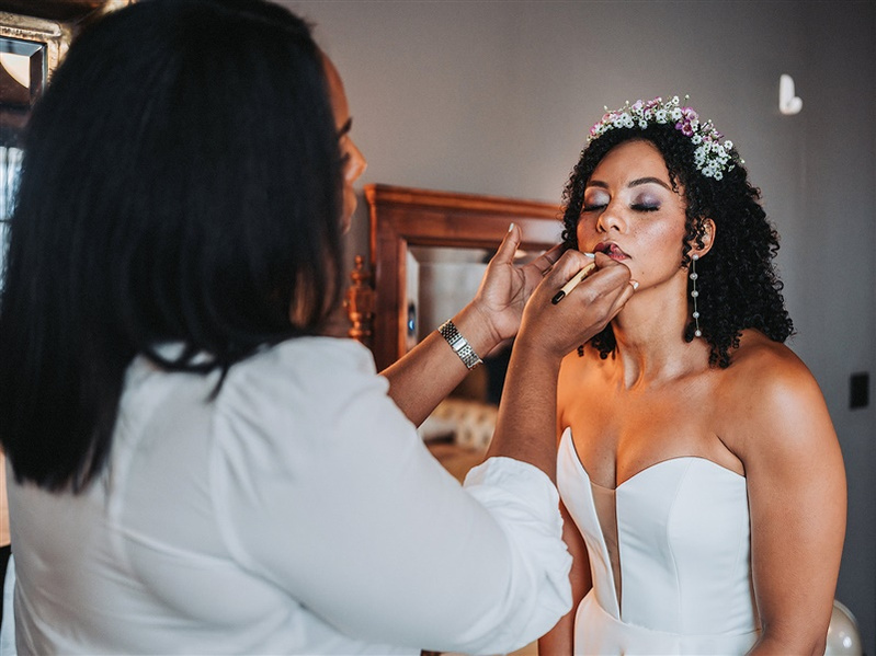 RALEIGH MAKEUP ARTIST HAIR STYLIST BEST INTERNATIONAL GLOBAL PUBLISHED FIVE STAR BRIDAL BTS BEHIND THE SCENES TRAVEL EXCLUSIVE PRIVATE PERSONAL PROFESSIONAL COMMERCIAL BUSINESS HEADSHOTS FASHION MAKEUP ARTIST 
