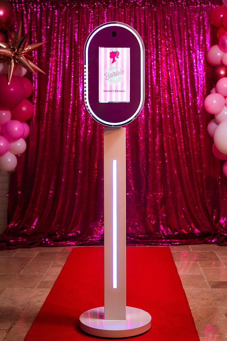 Mirror Selfie Booth