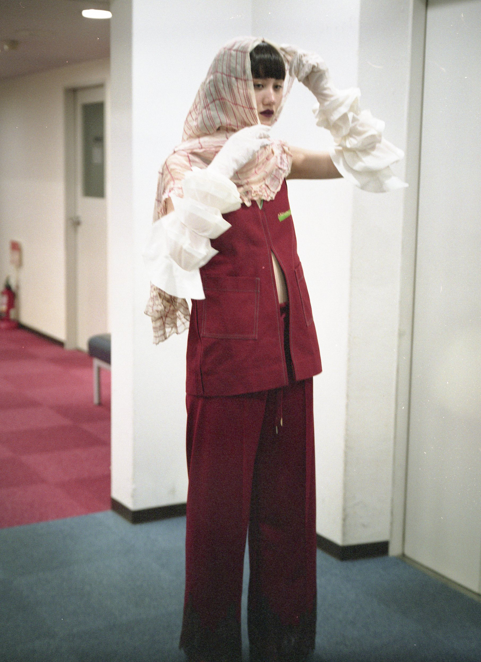 ContributorMagazine
@contributormagazine
Fashion Story: Yesterday, Today and Tomorrow.
Photo: Kaho Okazaki
Stylist: Hiromi Nakamoto
Makeup&Hair: Yosuke Nakajima.
Model: Kendall Elena