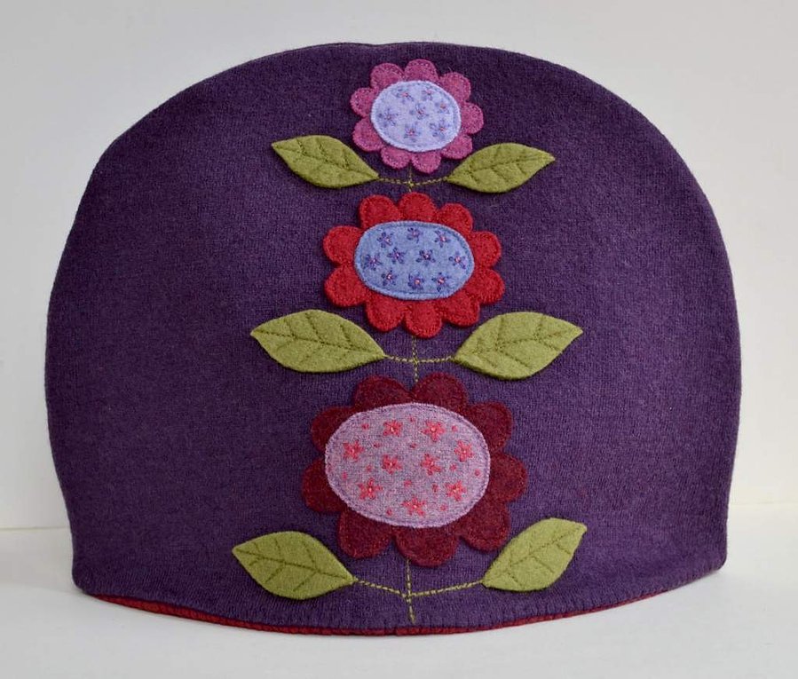 Purple-stscked-retro-flowers-teacosy-saskia-front
