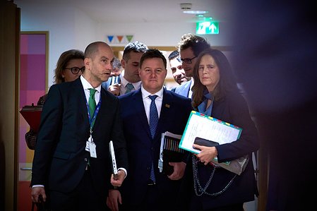 Máté Lóga arrives at the Council ​