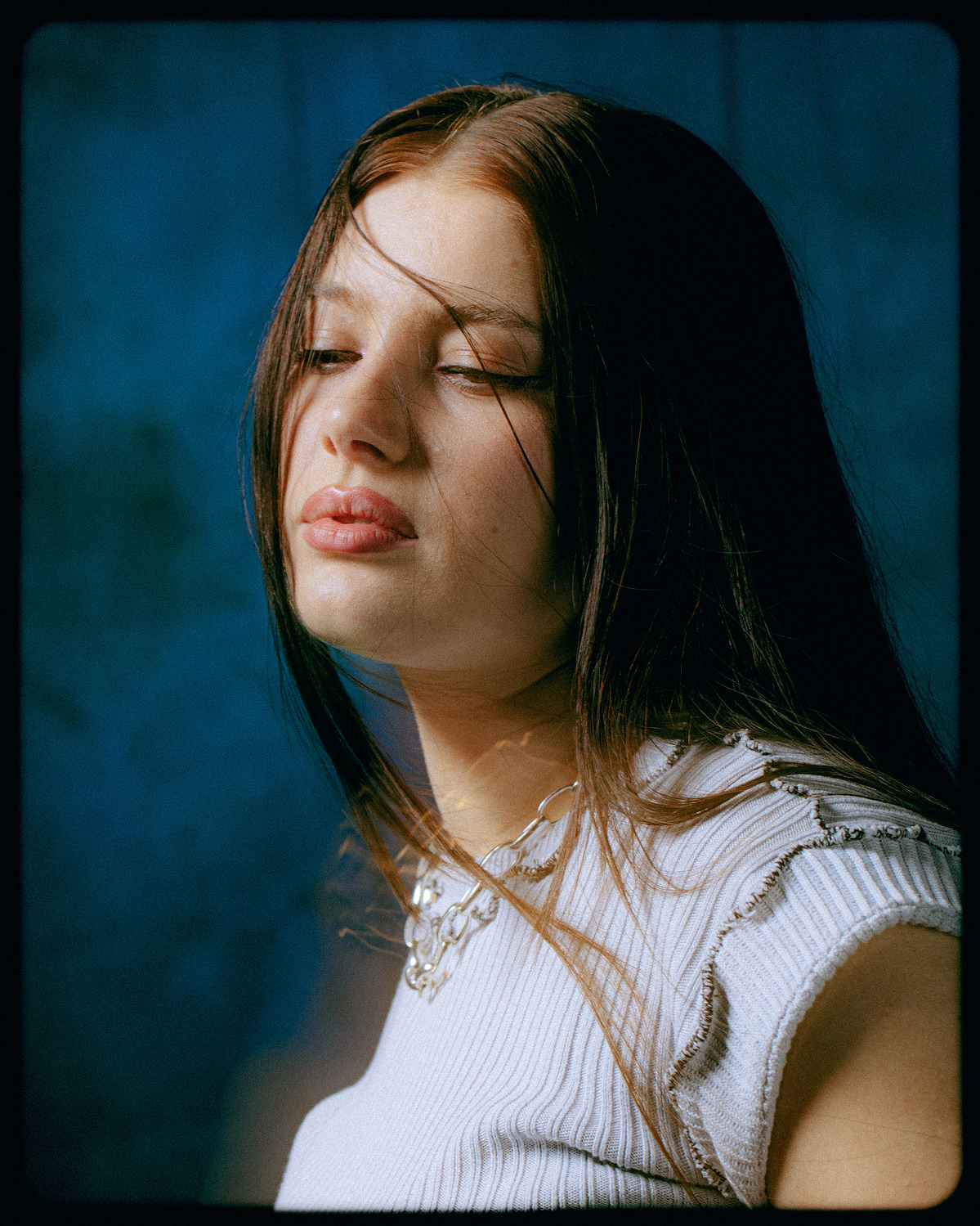 Ylva for her single "Kroppsspråk"