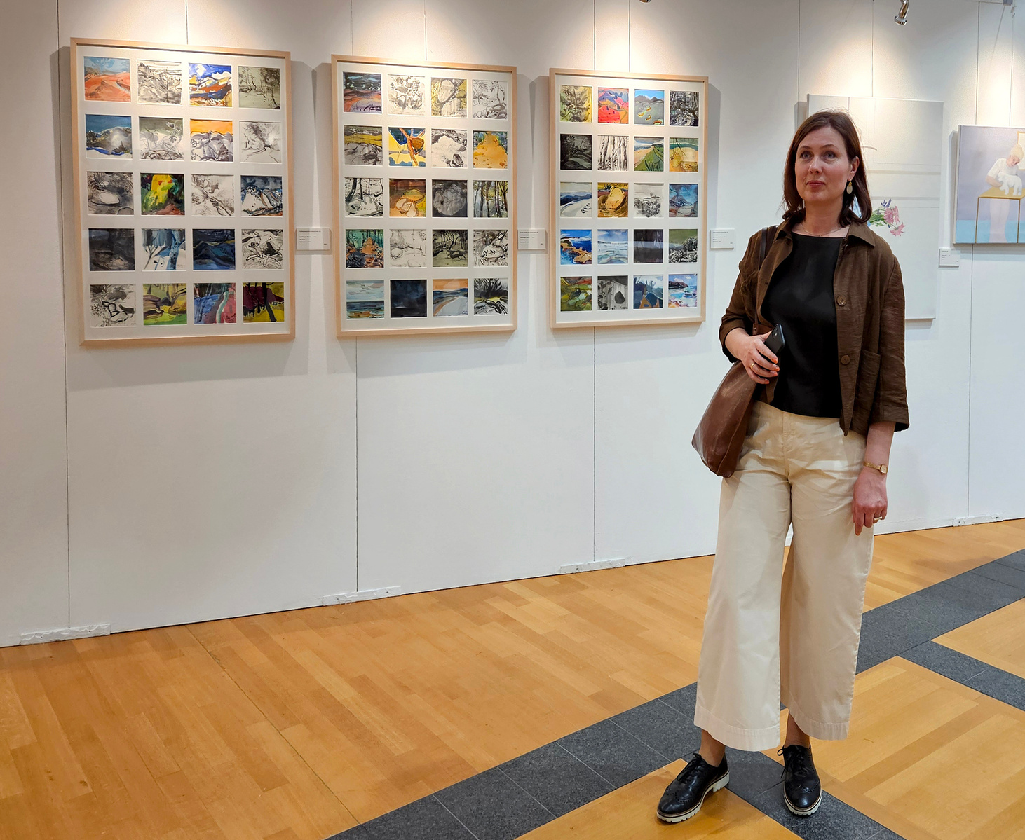 In the 12e biennale d'art contemporain (Strassen, Luxembourg) exhibition hall. Behind - series of 3 artworks "Landscape diary".