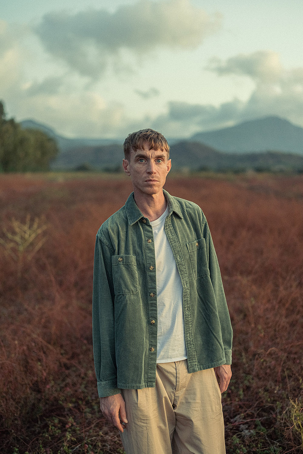 Ben Mazué, portrait pour la sortie de l'album Famille. par Romain Philippon