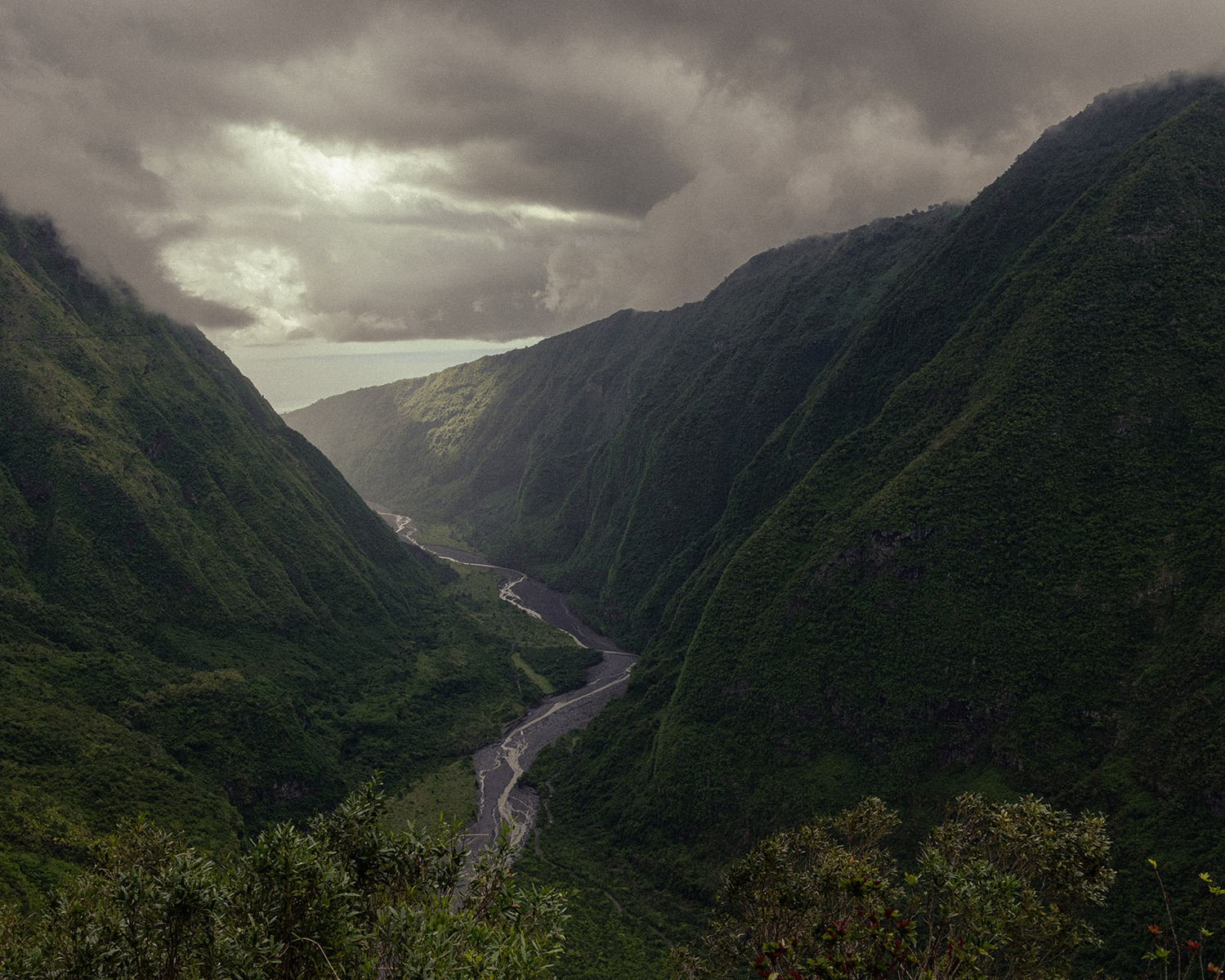 Rivière des galets, depuis le cirque de Mafate, île de La Réunion.