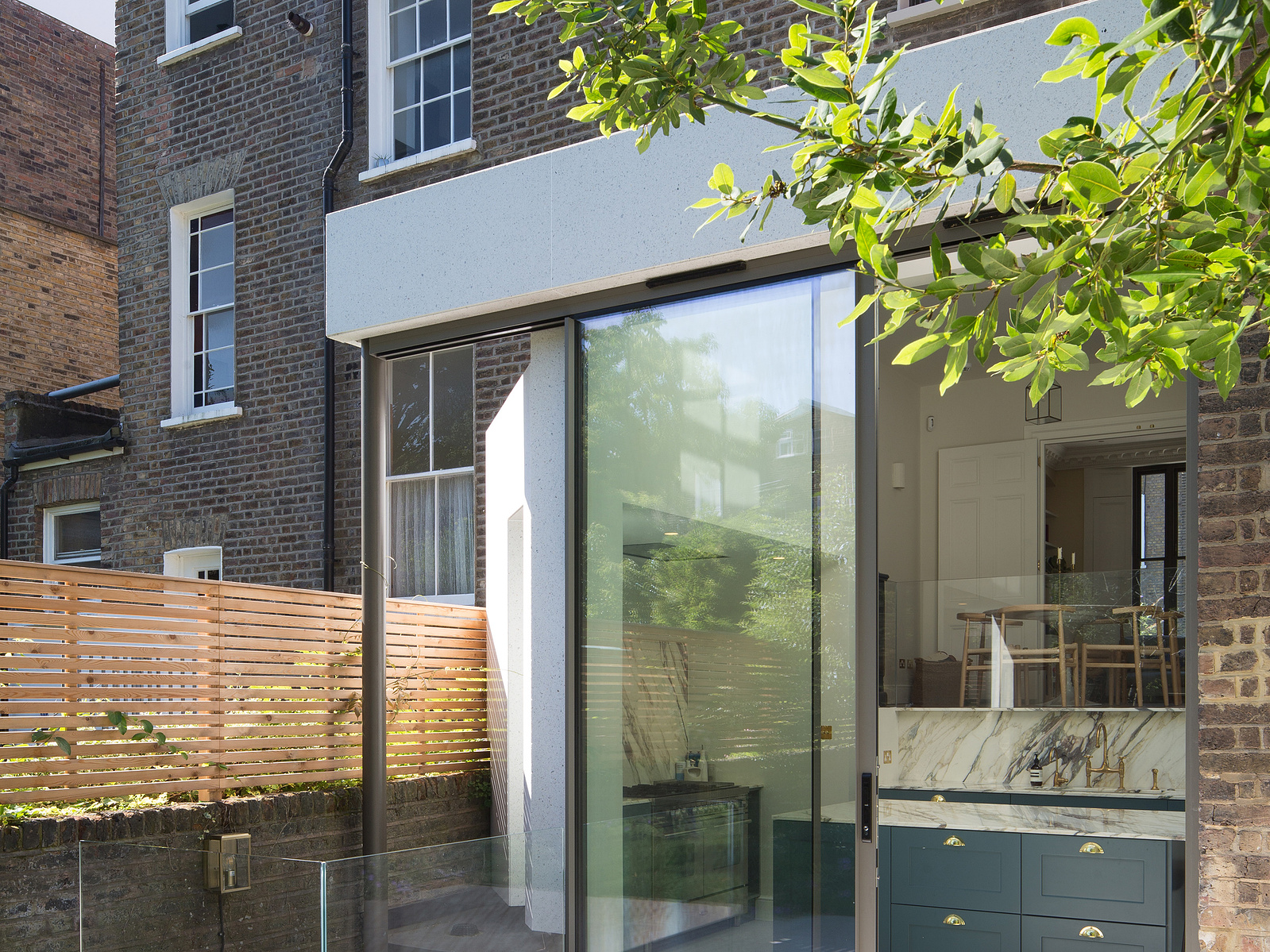 M JONES ARCHITECT LTD logo