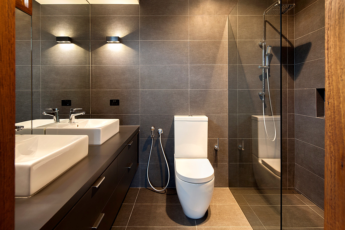 Simple bathroom fitout adds to the sense of space in the house