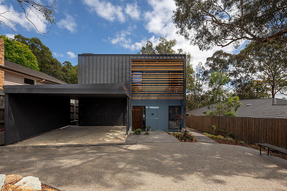 New all electric small footprint house. New sustainable house design Montmorency