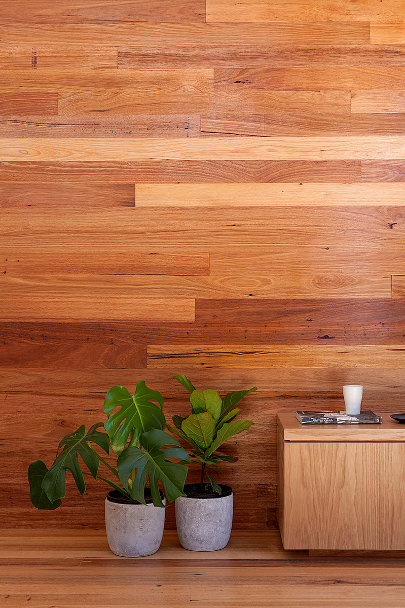 Recycled remilled messmate were used as timber lining boards on the walls and floors.