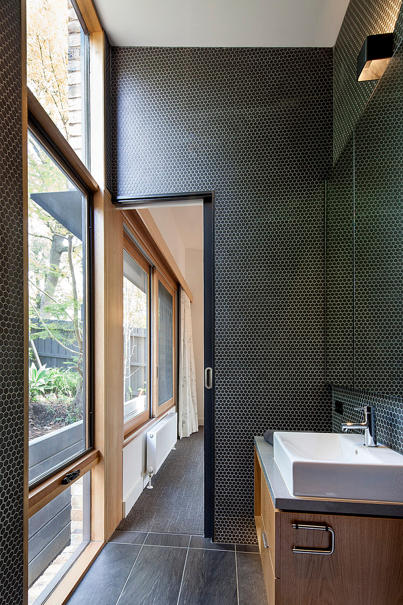A simple timeless ensuite layout and finishes