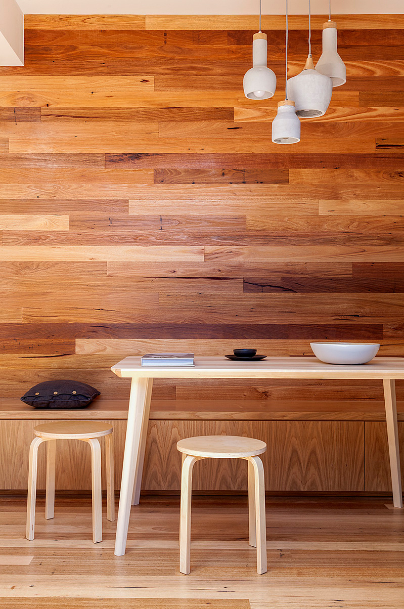 Recycled remilled messmate were used as timber lining boards on the walls and floors. Natural oil finishes were used on the walls. Water based floor finishes were used