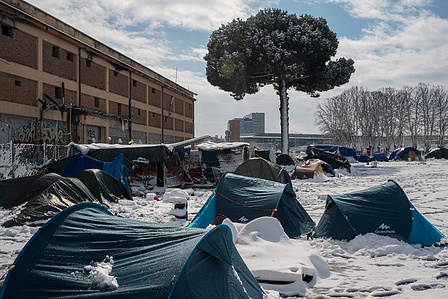 ​On February 26, 2018, the humanitarian center operated by the Baobab Experience association in Piazzale Maslax behind Tiburtina station in Rome, housing approximately 200 migrants in transit and asylum seekers, woke up under the snow. (Italy 2018)