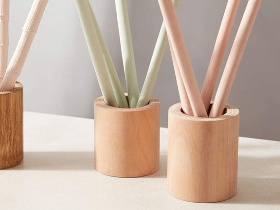 Product photography of diffusers on a horizon background