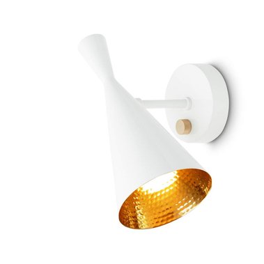 Product photography of a wall lamp