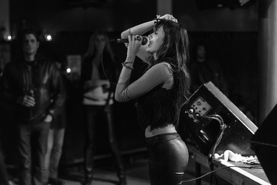 Christy Thompson performing at Canal Room in NYC in 2013